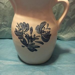 Pfaltzgraff Yorktowne Water/ Tea/ Milk Pitcher